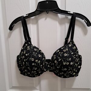 PINK Victoria's Secret Black Floral Bra Size 36DD T-shirt Bra Feminine Pretty